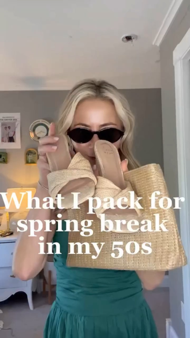 Spring break ready 🤎✨
All my favorite dresses from Target — on sale right now 🙌
Gingham brown dress + green dress
Swimsuits + straw wedge sandals — all Target

My favorite wedge sandals + new brown jelly sandals — Nordstrom Rack (on sale 👀)

Affordable, effortless, vacation-ready ✨
Everything linked in my bio