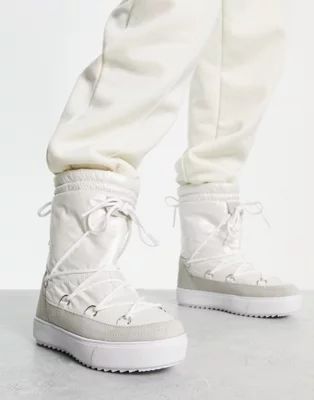 Glamorous Apres snow boots in silver | ASOS (Global)