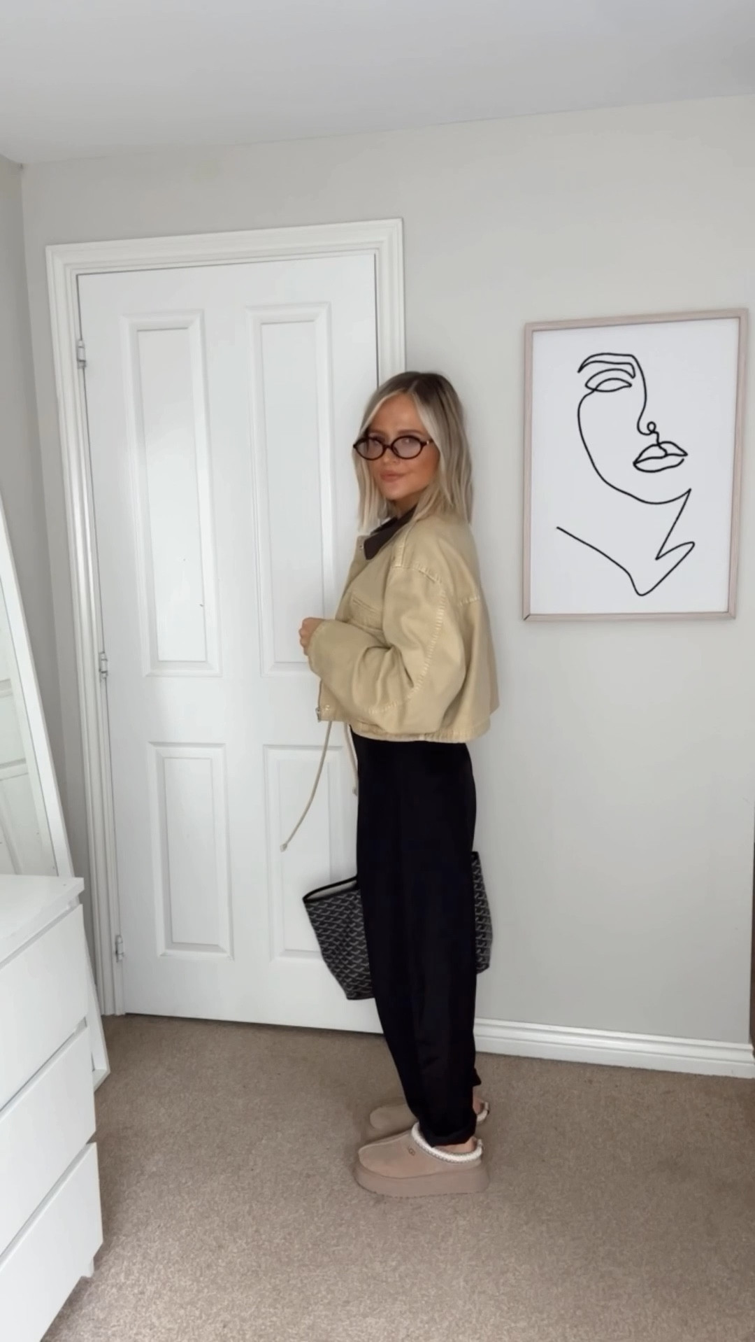 7 Days Of Autumn Jackets Day 7 - this jacket is perfect with jeans, tailored trousers and leggings 🤎

#autumnoutfits #dailyoutfits #grwmreel

Autumn outfit inspiration , daily outfits , everyday outfits , barn jacket , Ugg tazz

#LTKuk #LTKautumn