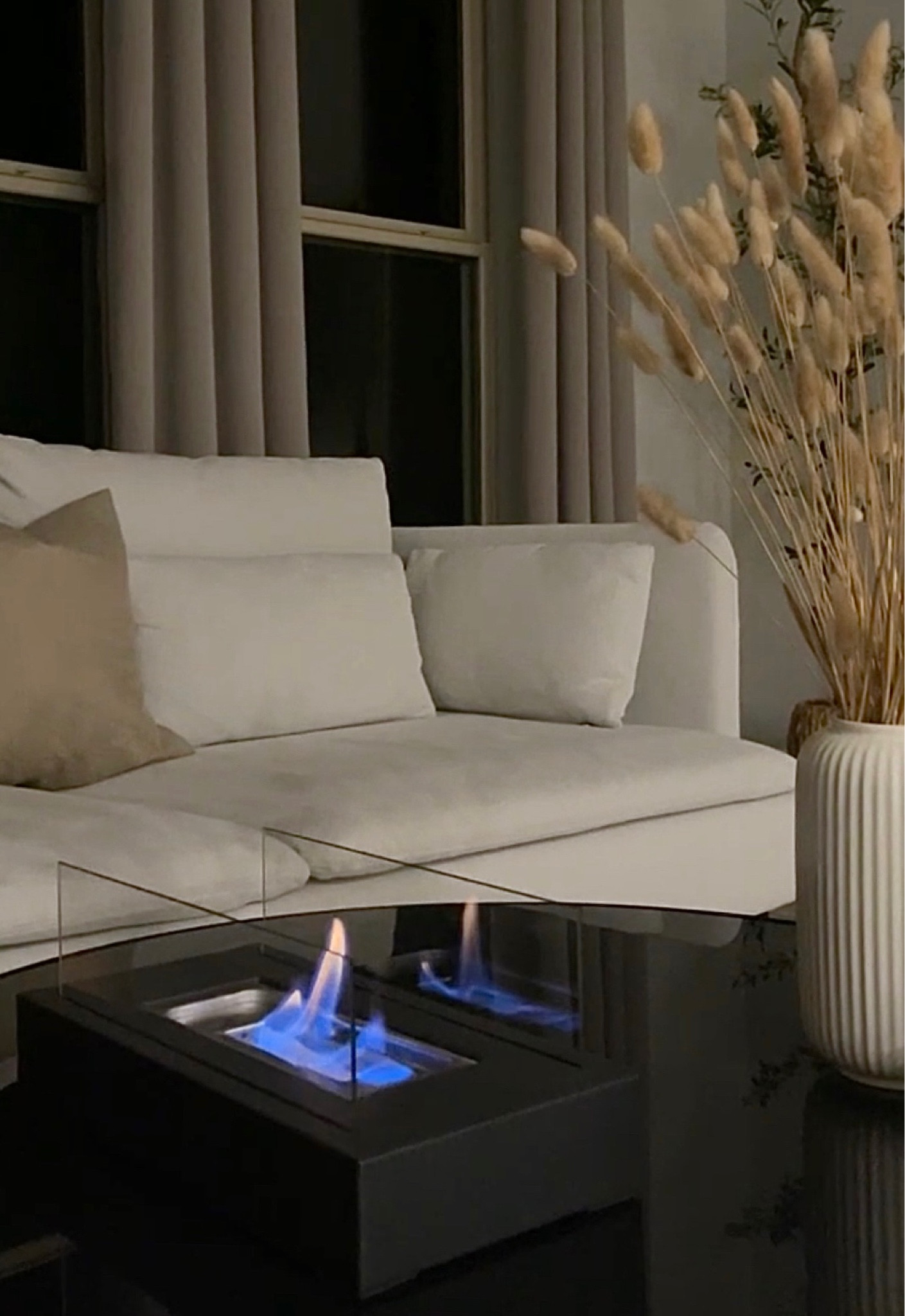  Safe table portable bioethanol fireplace 🕯#amazonfinds 
•
•

#livingroomdecor #livingroomideas #livingroom #bedroom #bedroomdesign #bedroomideas #foyer #foyerdecor #neautraldecor #earthcolors #beigehome #neutralhome #homedecor #homedecorideas #homedecorideas #minimalism #minimalist #modern #portablefireplace #fireplace #fireplacedecor #romantic

#LTKFind #LTKunder50 #LTKhome