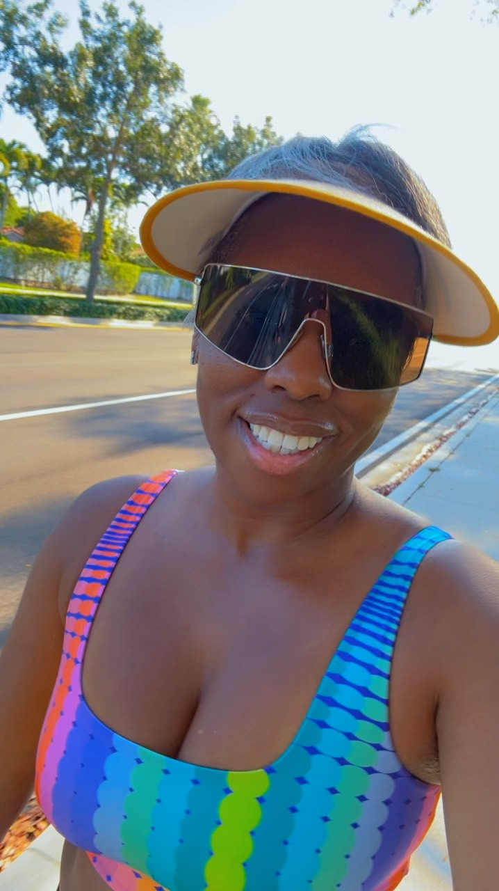 Who needs a cute visor and some fly sunnies for the summer? I got you! 

#LTKStyleTip #LTKFitness