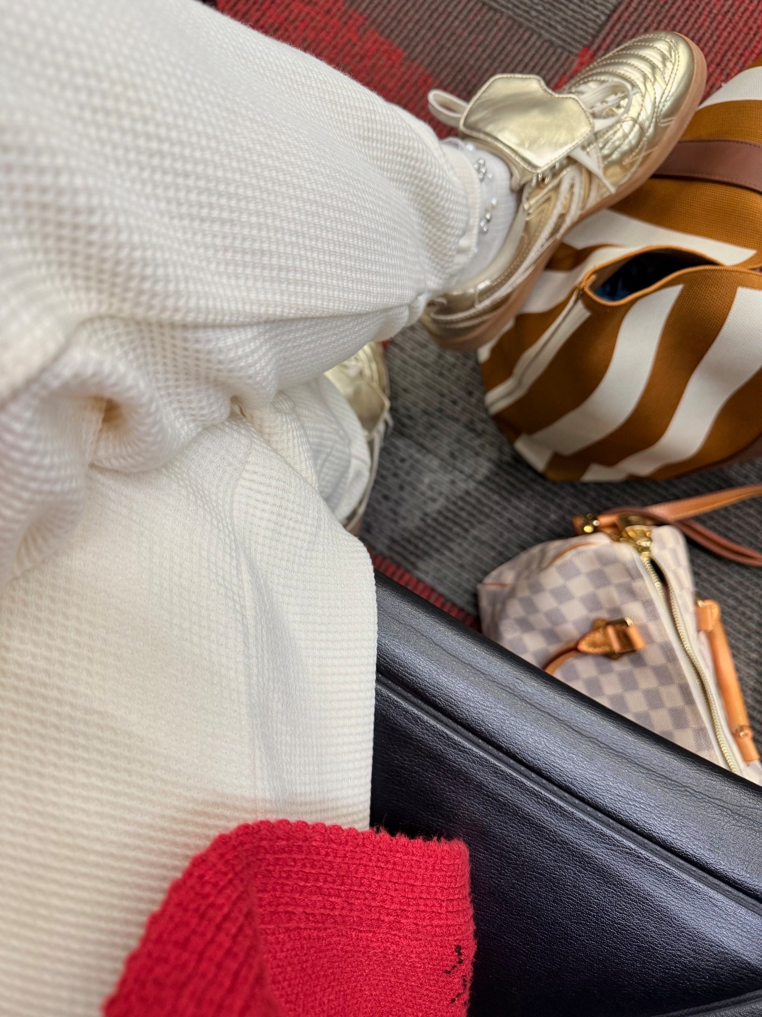 My new favorite brand of joggers! They are soooo comfy and a great fit. Run TTS and come in a ton of colors. 

Gold sneakers. Pearl socks 

Travel fit ✈️ 

#LTKActive #LTKOver40 #LTKmomlife