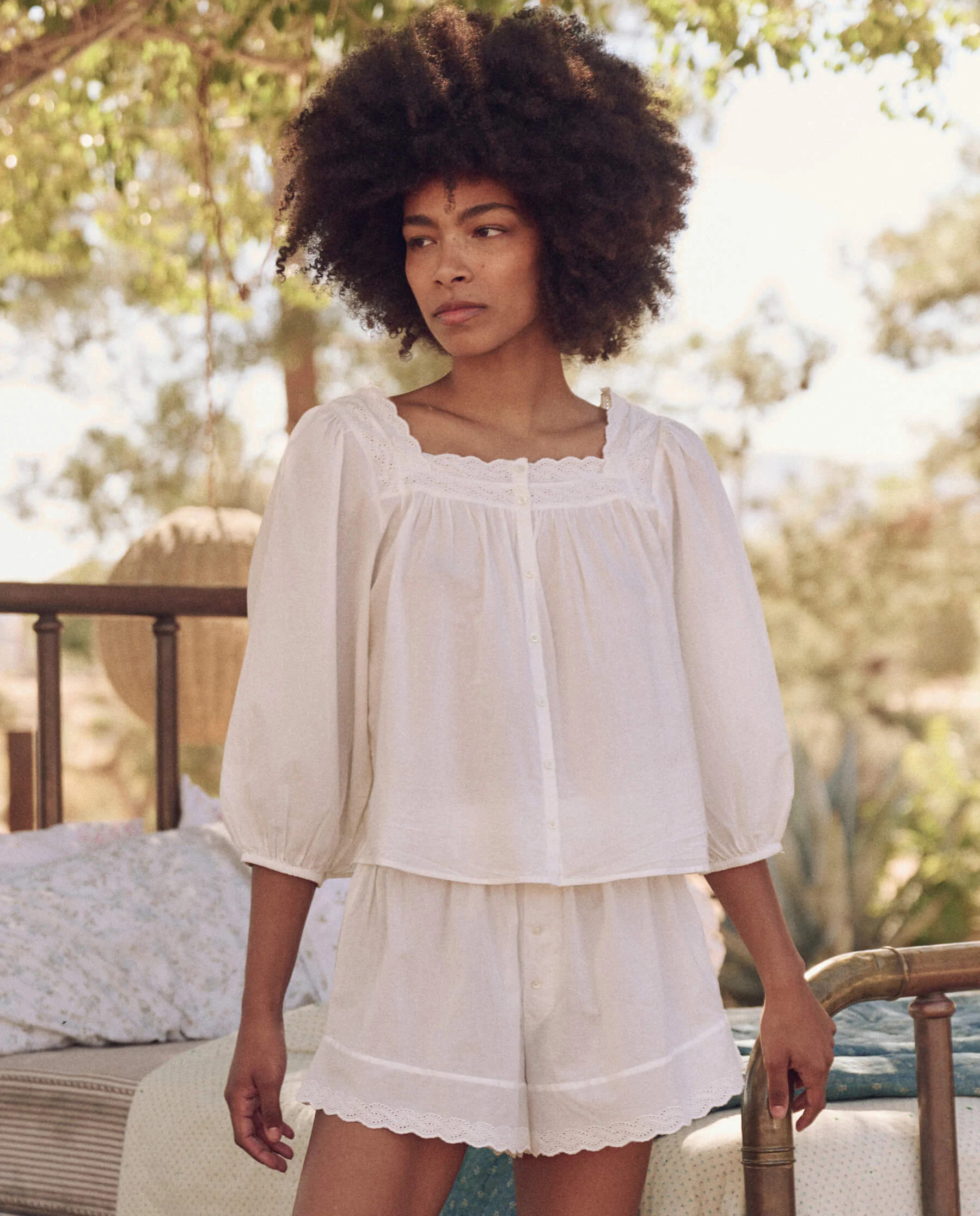 The Eyelet Button Sleep Top. | THE GREAT.