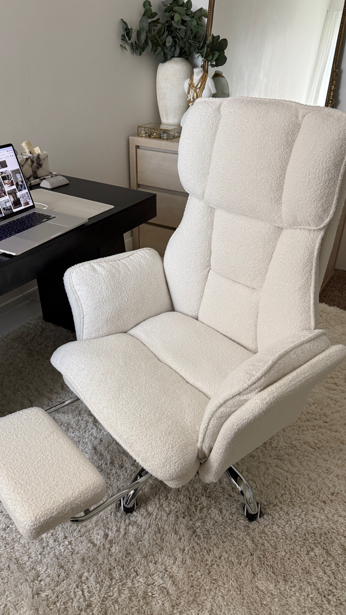 The coziest office chair!!

#LTKmorningroutine #LTKHome #LTKdayinmylife