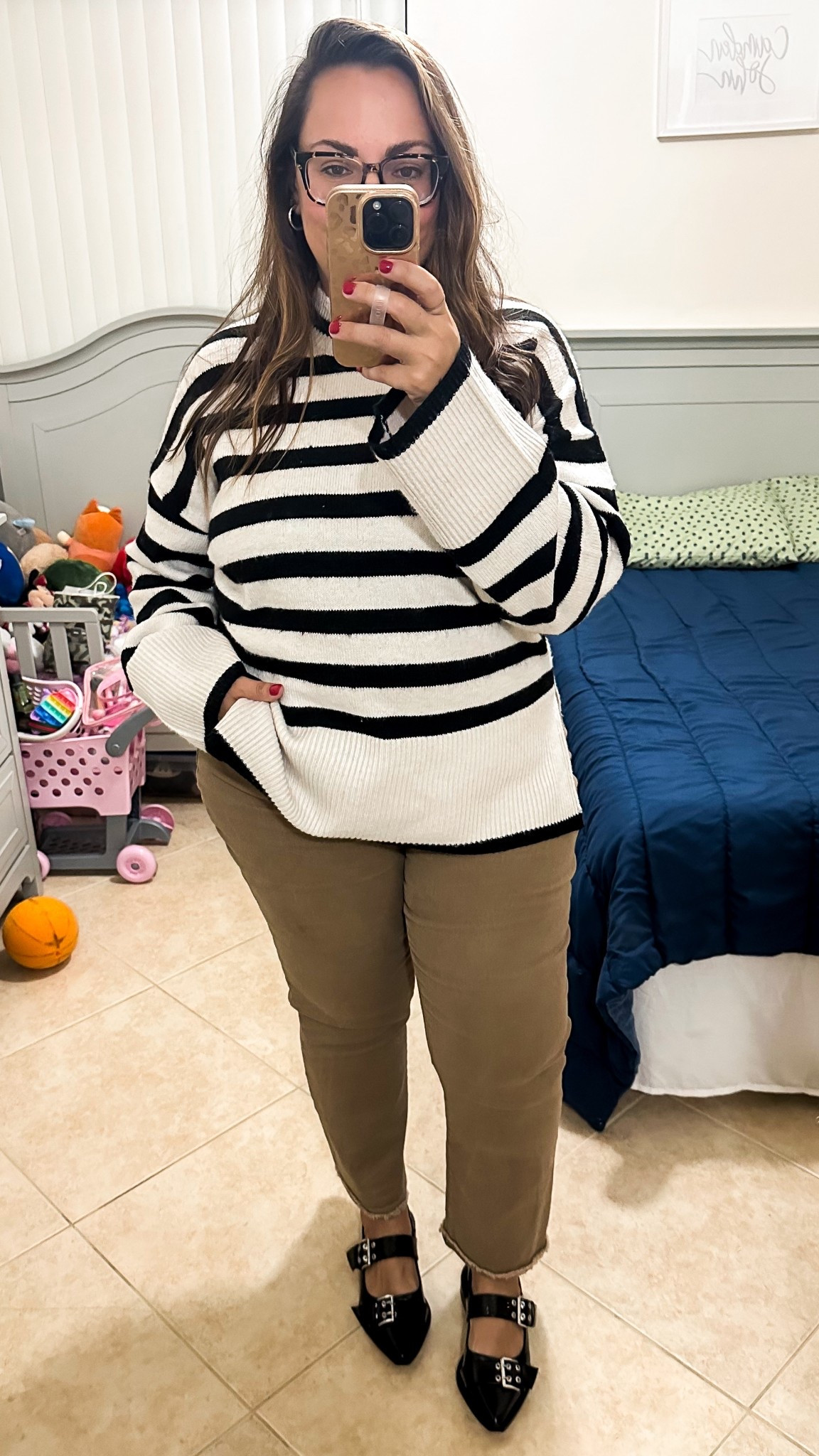 • sweater - Vici (on sale with code NEWYEAR50)
• jeans - Wit & Wisdom
• shoes - Target 
• earrings - Amazon 

#LTKSaleAlert #LTKootd #LTKFindsUnder50