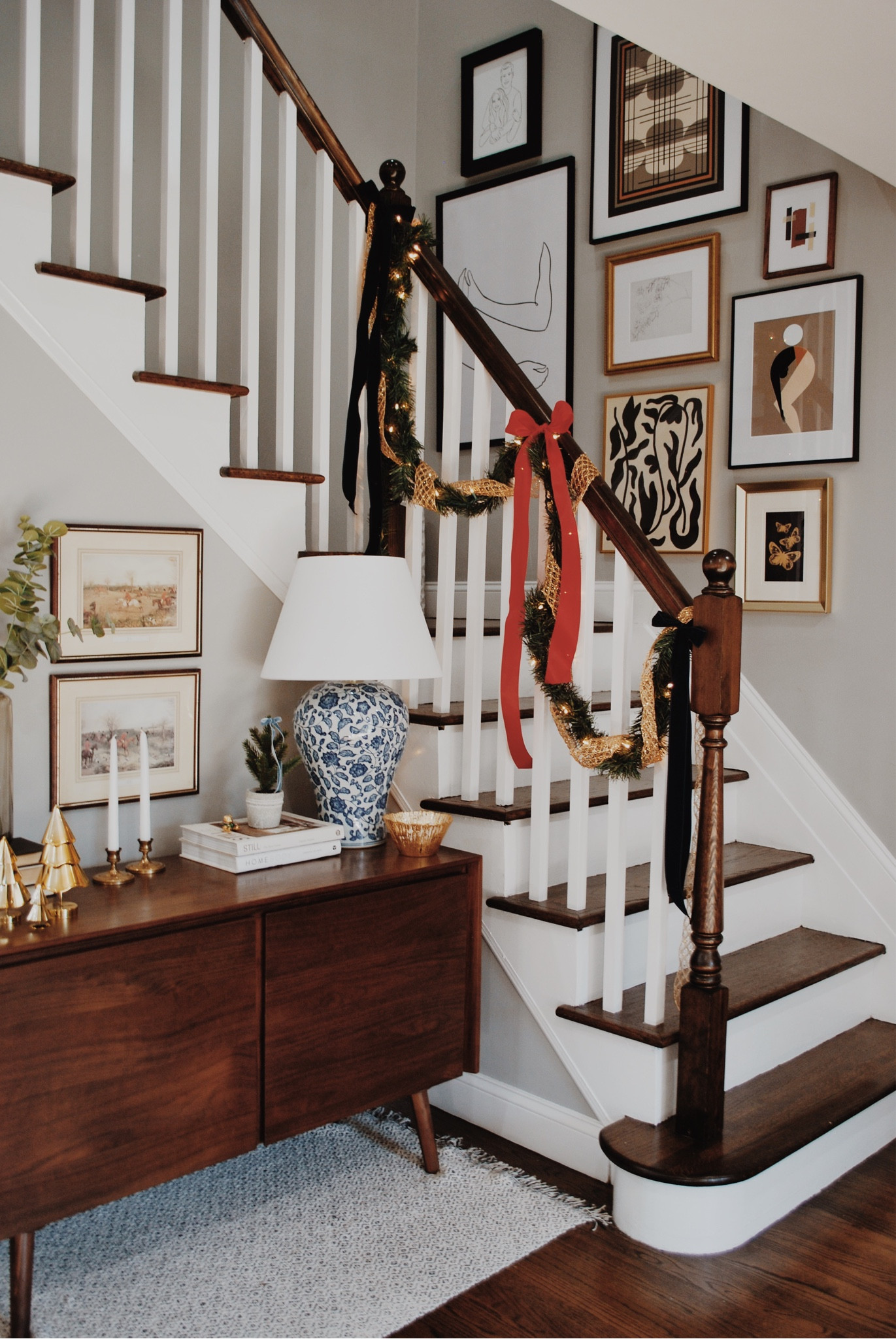 Our entryway decorated for Christmas ❤️

Entryway decor, Target finds, Amazon finds, holiday finds, Christmas decor

#LTKHoliday #LTKSeasonal #LTKhome