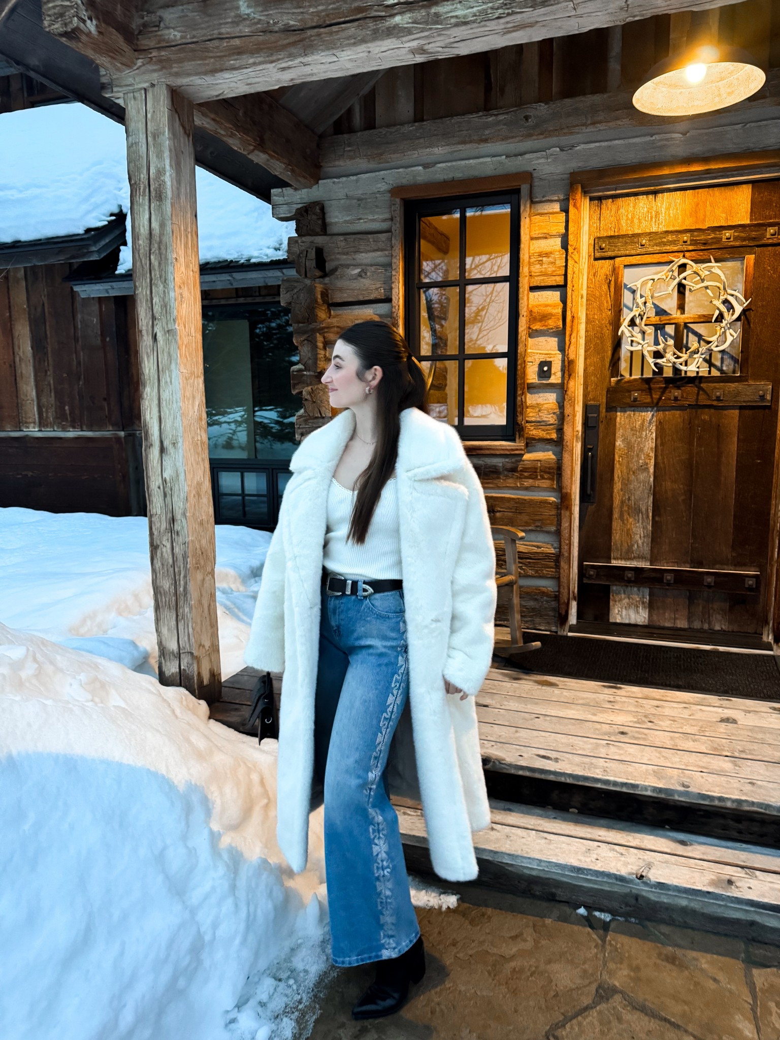 Jackson Hole Outfit 

Apres ski, ski trip, cold weather , fur coat, faux fur , coat , date night outfit 

#LTKSaleAlert #LTKPetite #LTKTravel