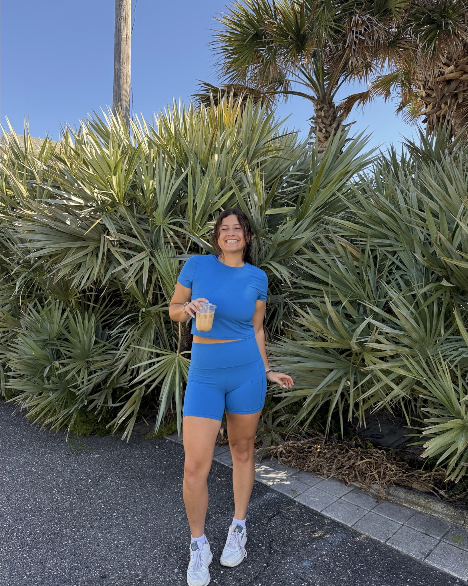 wearing a large in botblue

#LTKfitnessgoals #LTKMidsize #LTKootd