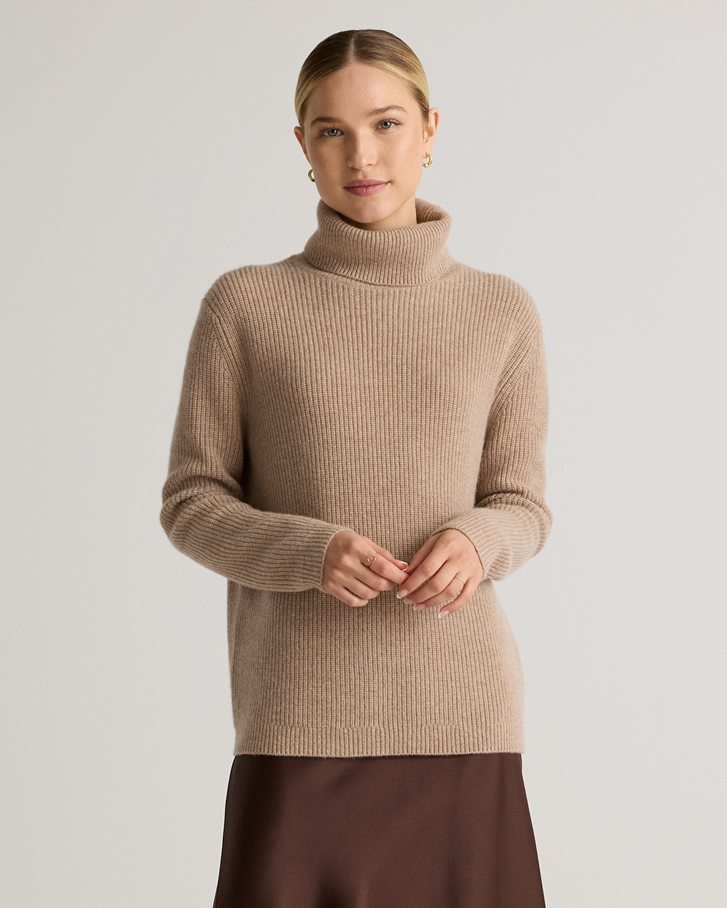 Quince | Women's Mongolian Cashmere Fisherman Turtleneck Sweater in Oatmeal, Size Medium | Quince