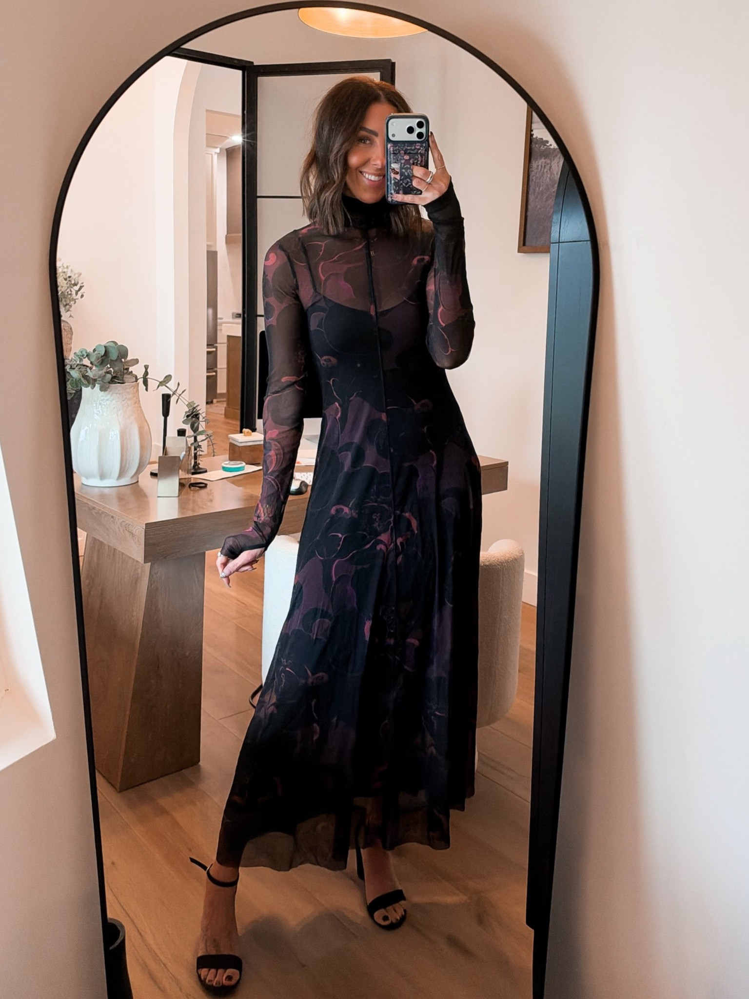 The perfect fall wedding guest dress & its 40% off! I did a small

#LTKootd #LTKWedding #LTKTall