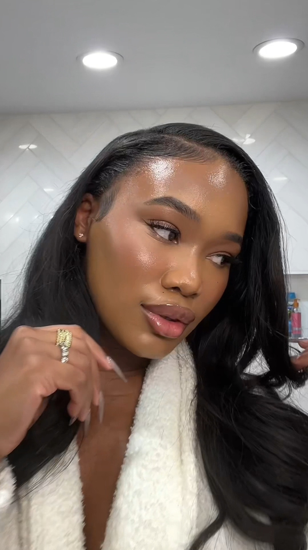 GLOWY>OILY
#makeup #makeuptutorial #glowyskin

#LTKfindsunder100 #LTKbeauty #LTKxSephora