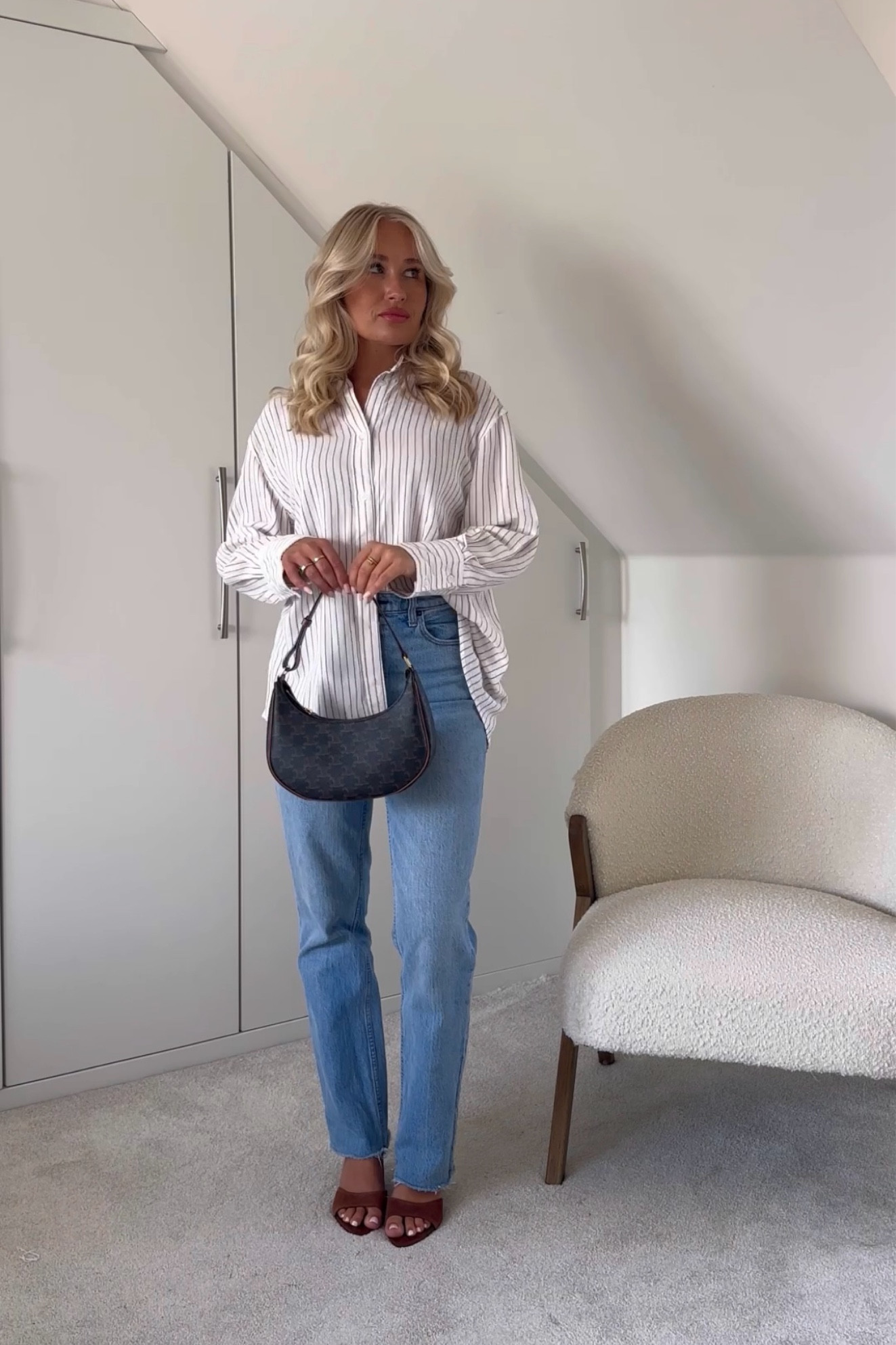 autumn jeans and a cute top! Perfect for evening drinks 🤍 

#LTKstyletip #LTKuk #LTKautumn