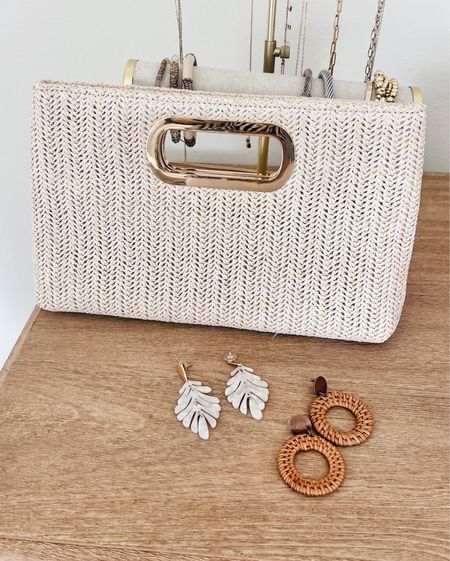 This clutch is from Amazon and is such great quality! Linking it with some of my favorite Amazon earrings.

#LTKstyletip #LTKitbag #LTKfindsunder50