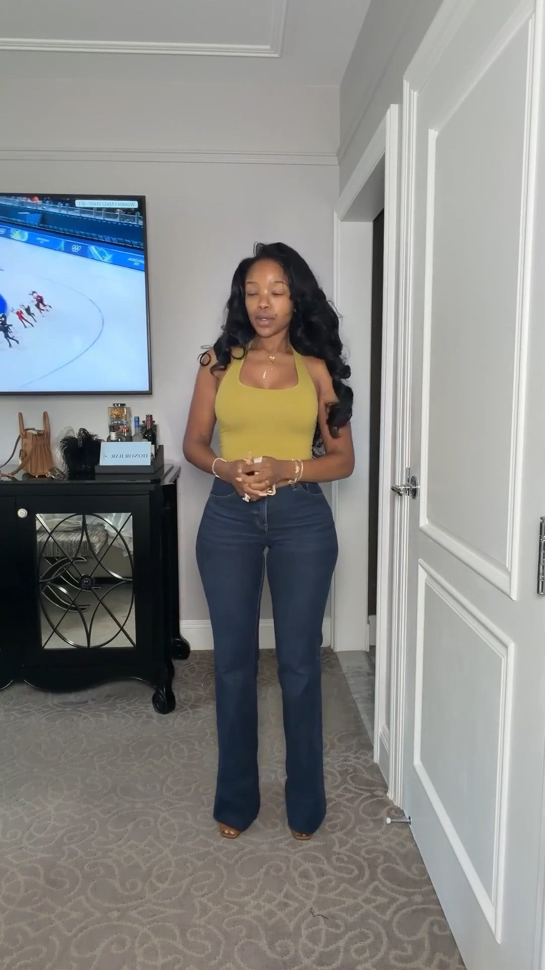 Hi Babes!

A great pair of dark wash jeans will never go out of style 🤎✨

This look is simple, flattering, and so easy to recreate. The olive tank paired with a statement belt and wide-leg denim gives that effortless "I threw this on" vibe while still looking completely put together.

Where to wear this:
• Casual date night
• Weekend brunch
• Concerts
• Running errands
• Travel days
• Girls' night out

Style tip: Add a blazer and heels for an elevated look, or keep it casual with sneakers and a tote.

Everything is linked below!

xx Kira | IG: KirasFashionFinds

34D - 27 - 40 • Size Small or 4