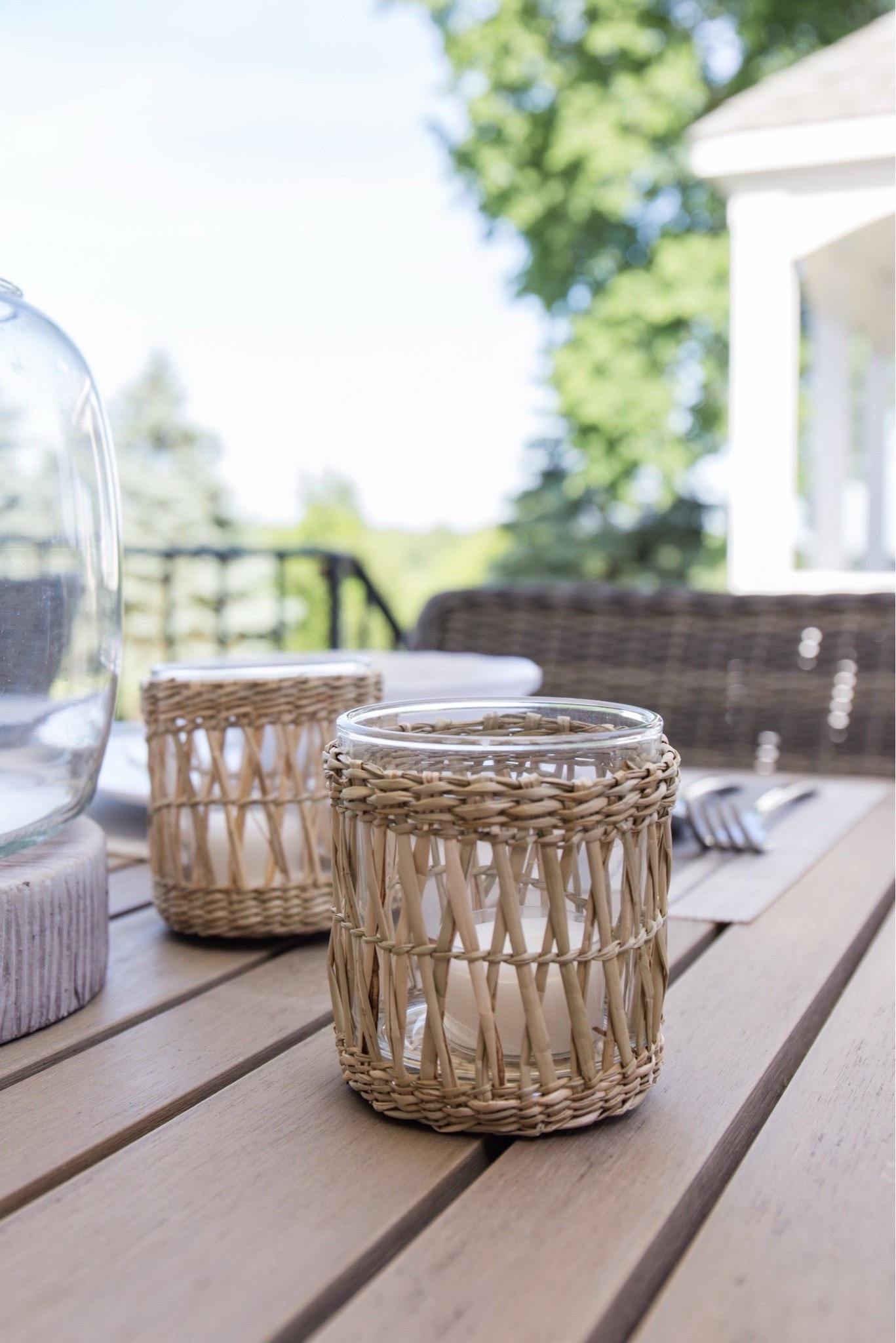 Outdoor patio table decor we love, linked extra below! 

#archedmanor #modernhome #neutralhome #homedecor #casualstyle #neutralstyle 



#LTKSeasonal #LTKHome