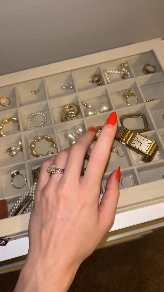 Best jewelry box I’ve ever had… amazing quality, even better price! 💍💎 

#LTKHome #LTKStyleTip #LTKGiftGuide