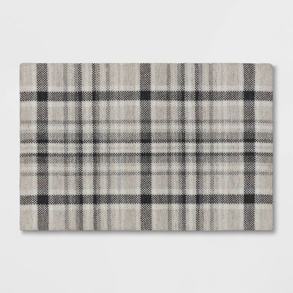 2&#39;x3&#39; Indoor/Outdoor Plaid Tapestry Layering Rug Gray - Threshold&#8482; | Target