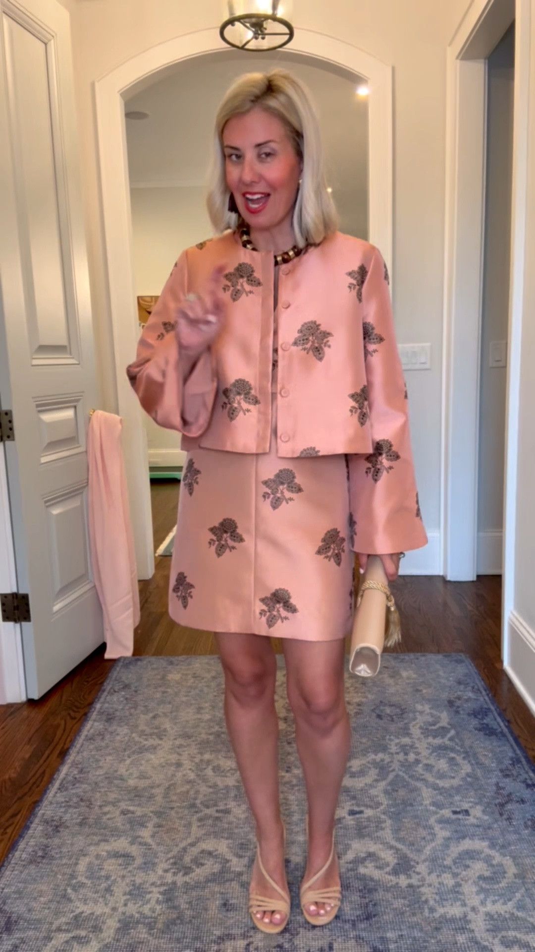 Well there’s a reason @tuckernuck is a go to for me - dressing us head to toe no matter what the occasion! And, girls, remember, we are mixing and matching and wearing pieces together and with other things too, got it? 
Pro tip: don’t overlook the jewels & bags!
 Sizing: Short dress 4
Jacket S Heels 8
Green dress S (need xs) Flats 7.5  

Honored to be a #tuckernuckpartner !