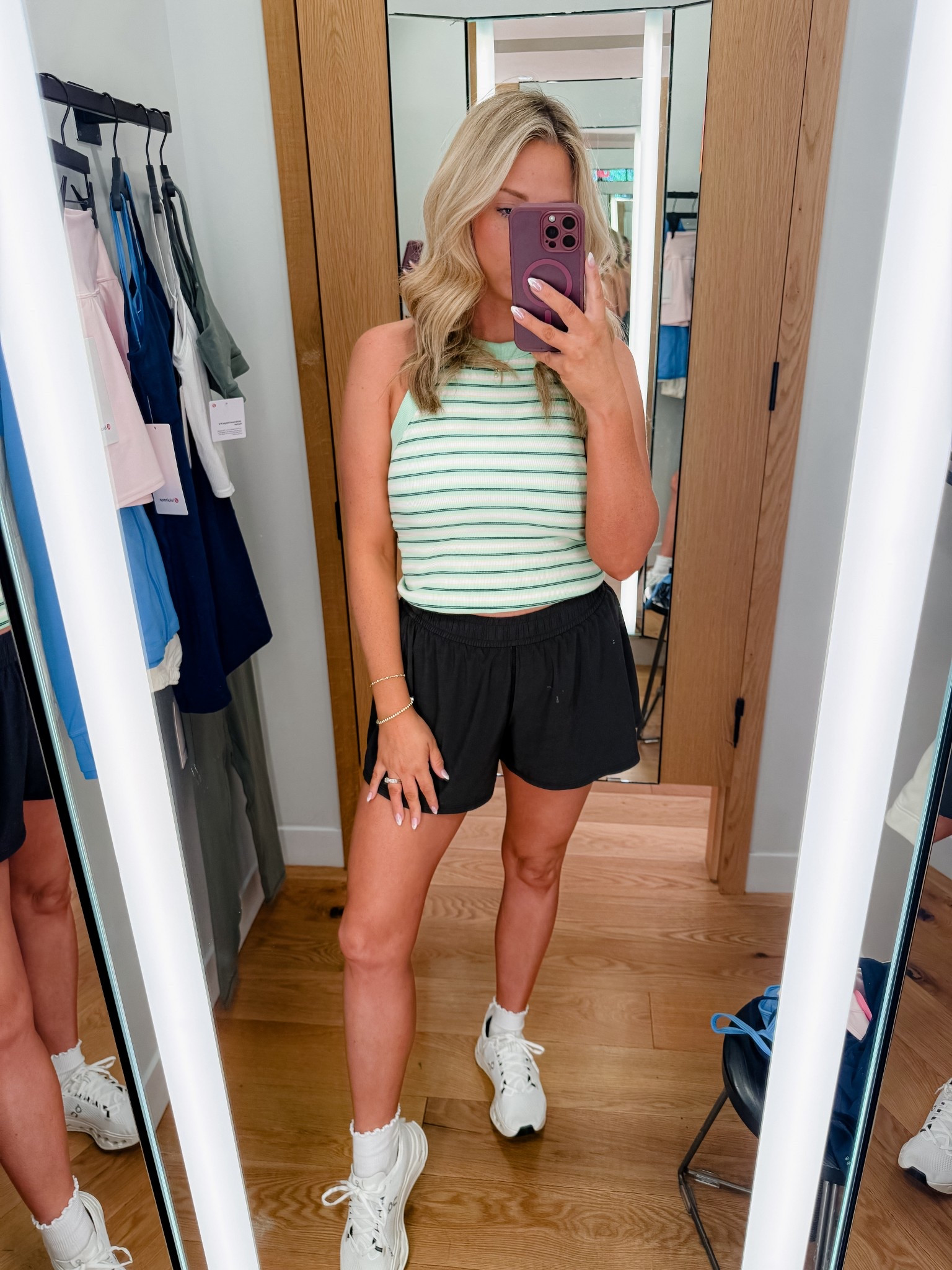 Shopping OOTD 🖤💚

#LTKootd #LTKmomlife