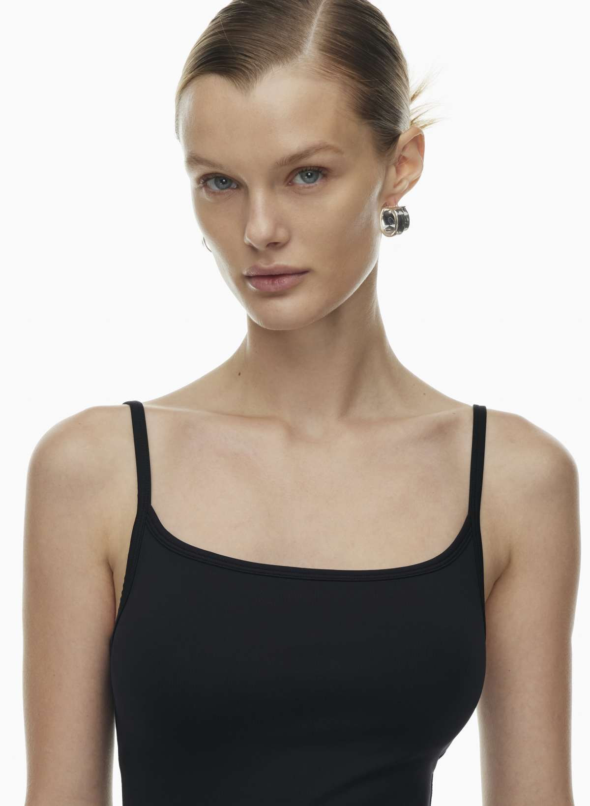 Aritzia Women's Contour Swoop Cami Tank Top in Black | XL | Aritzia
