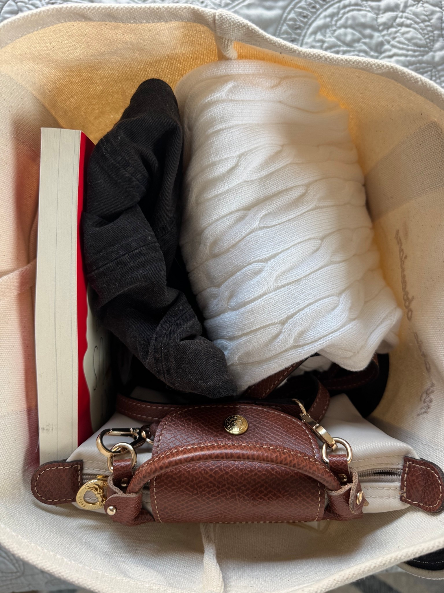 Peek inside my boat tote 

#LTKTravel #LTKSeasonal