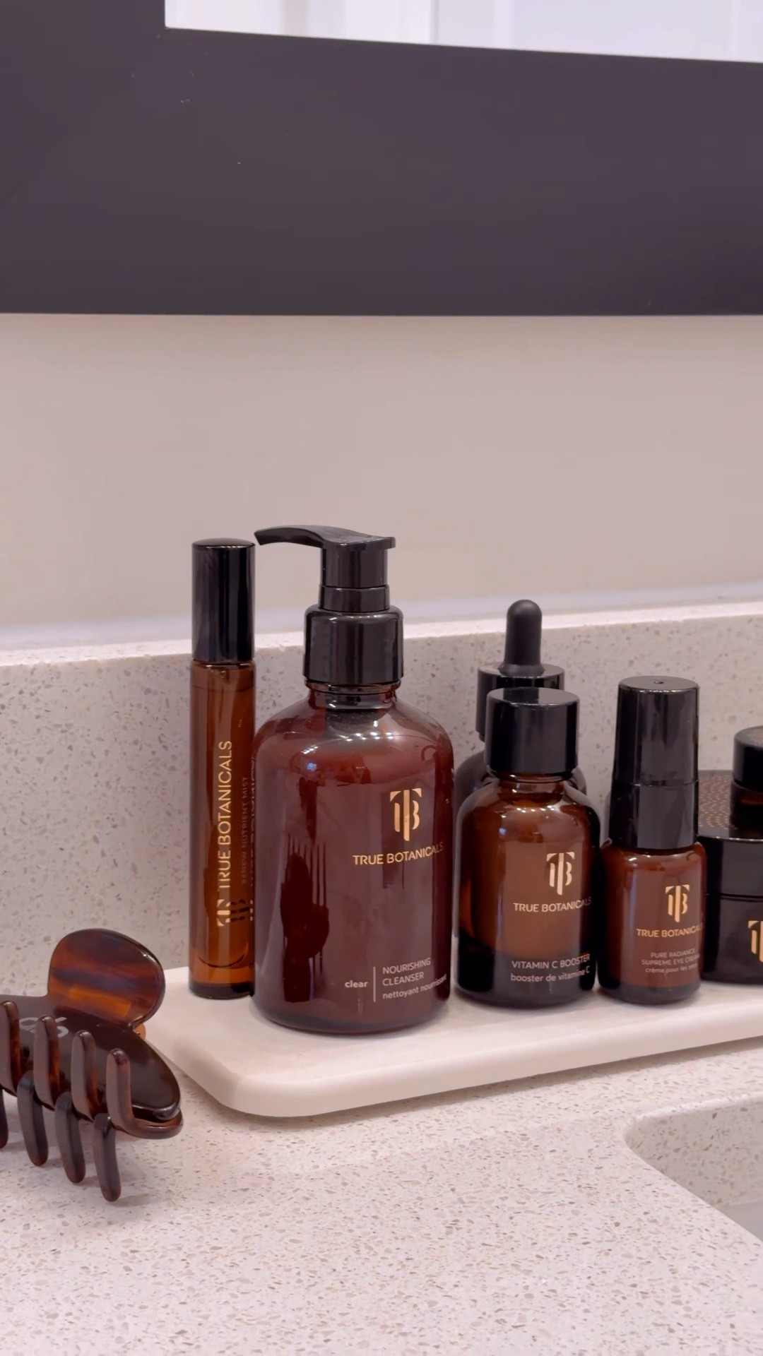 My morning skincare routine with True Botanicals 🌴🤎☕️

#LTKgrwm #LTKselfcare #LTKmorningroutine