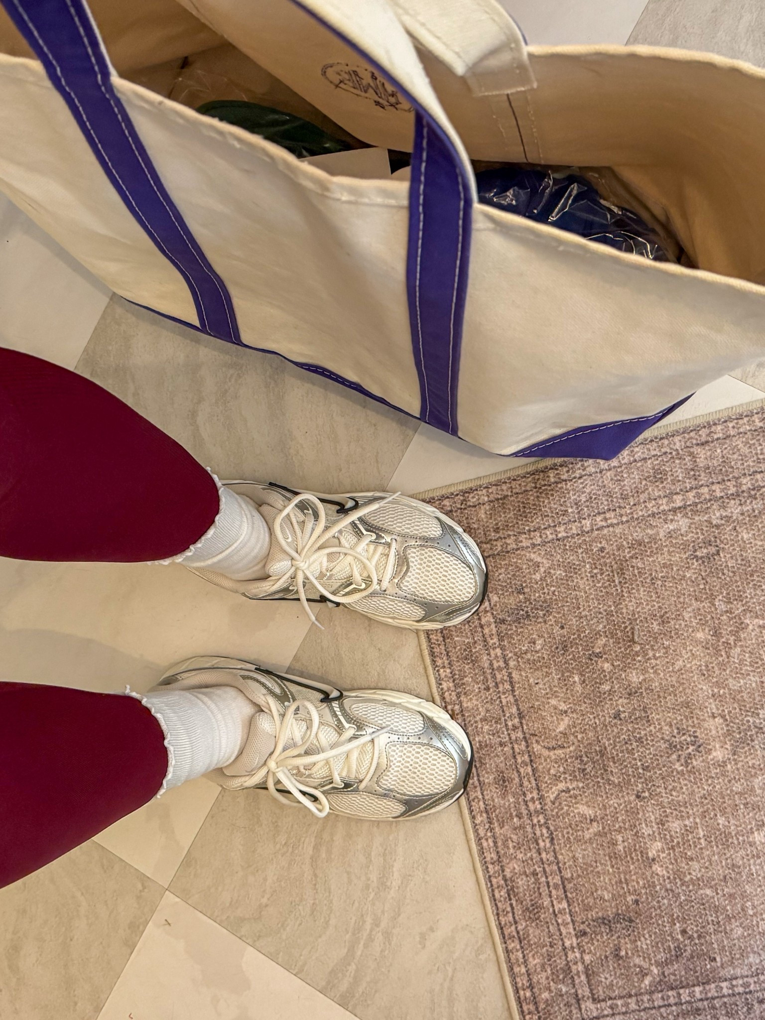 Loving this giant tote for making returns! Also can’t stop wearing these @Nike US they go with everything! 

#LTKfitnessgoals #LTKootd #LTKdayinmylife