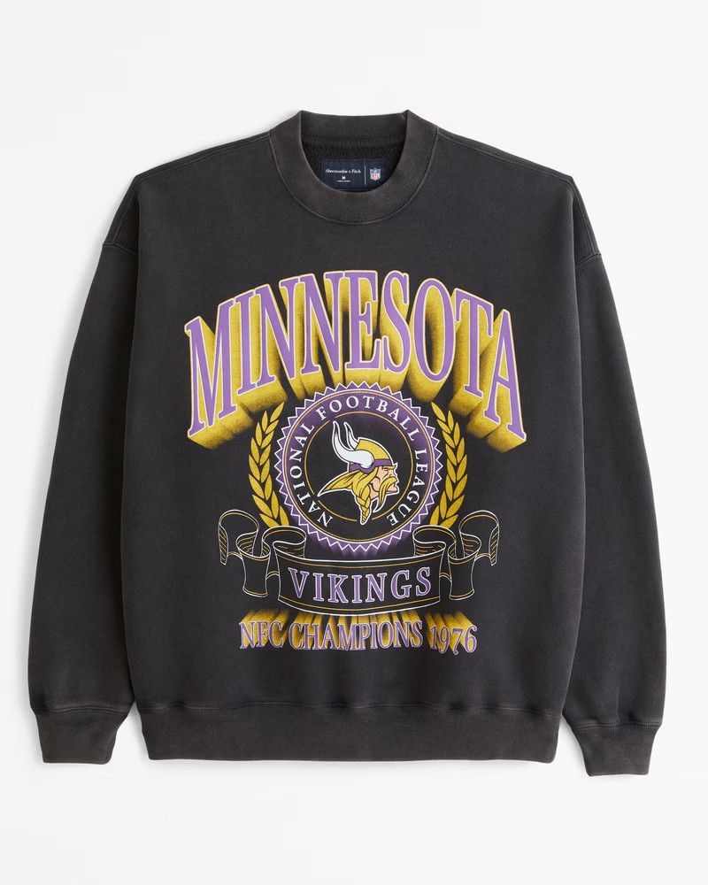 Minnesota Vikings Graphic Crew Sweatshirt | Abercrombie & Fitch (US)
