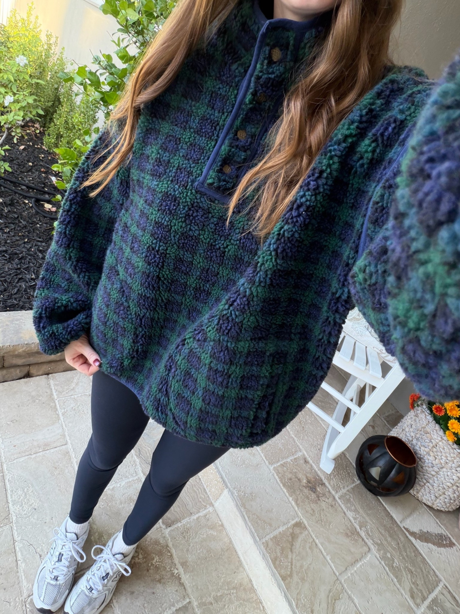 Your favorites from last week - this plaid pullover 💙💚 sized up to M for an oversized fit