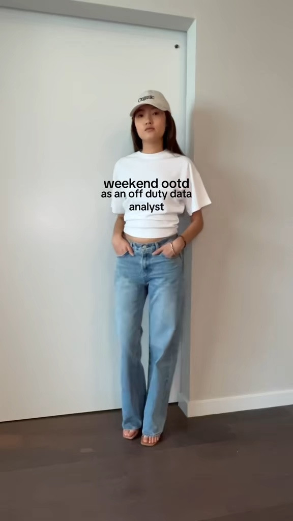 major off duty (data analyst) vibes w @Aritzia @frankie4 @organic basics 

#casualoutfits #casualootd #casualoutfitinspo #casualoutfitideas #springoutfitinspo casual spring ootd, data analyst weeknd outfits, 23 year old outfits, casual spring outfits, low rise farrah, interlock cotton barclay t shirt, ramsay sandal clay

#LTKootd #LTKSeasonal