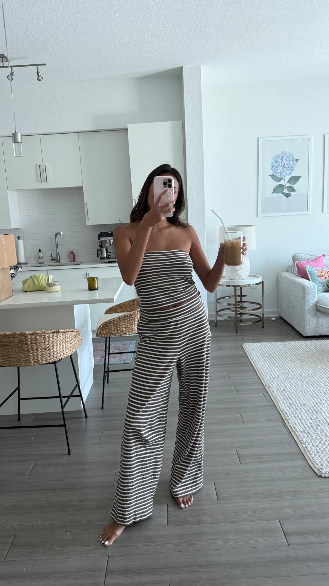 seriously the comfiest thing I’ve ever put on🫶🏼 they have so many other color options!!

#LTKFindsUnder100 #LTKStyleTip