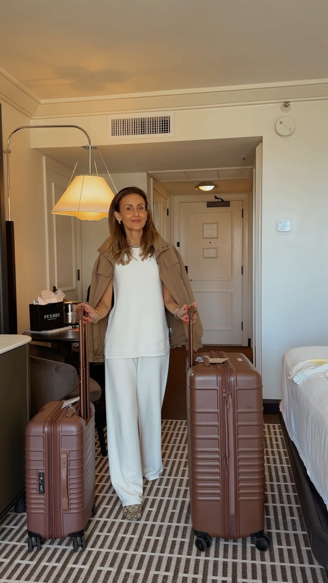 Unpack with me in Newport Beach with Shopbop! Stay tuned for everything to come! Comment “SHOPBOP” for links!

#LTKdayinmylife #LTKTravel #LTKgrwm