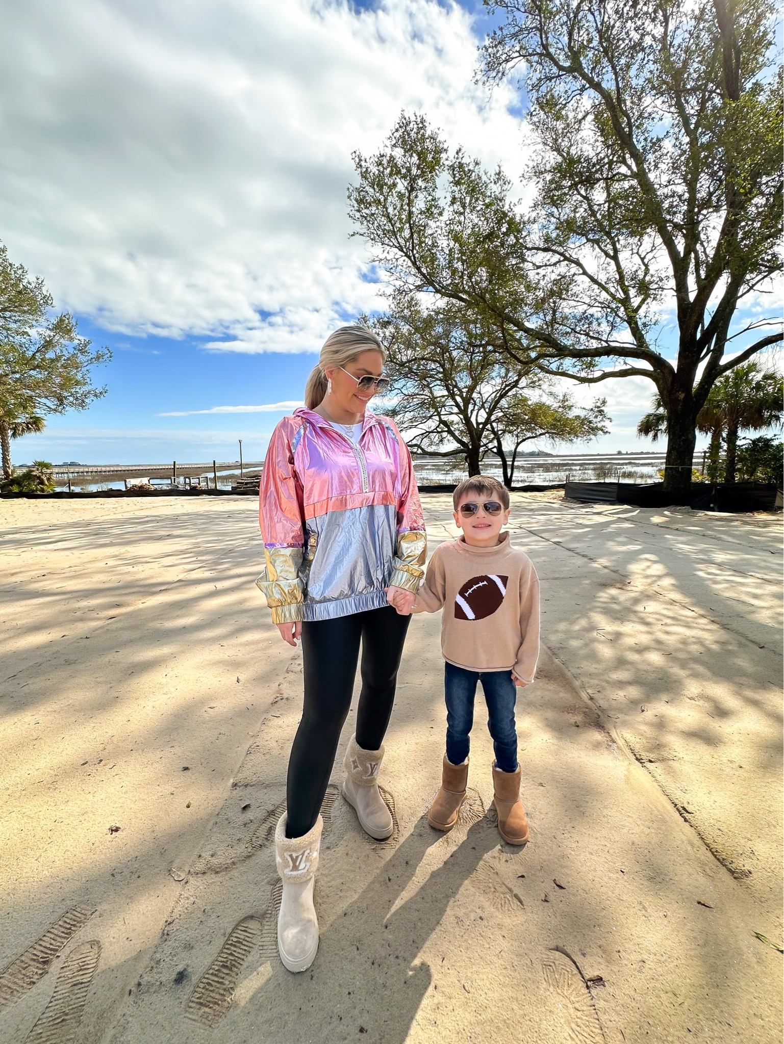 Sunday style 
Quay sunglasses 
Spanx style 


#LTKSeasonal #LTKshoecrush #LTKunder100