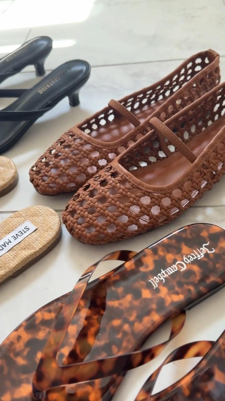 Spring sandals 
Sandals
Vacation 

#LTKSeasonal