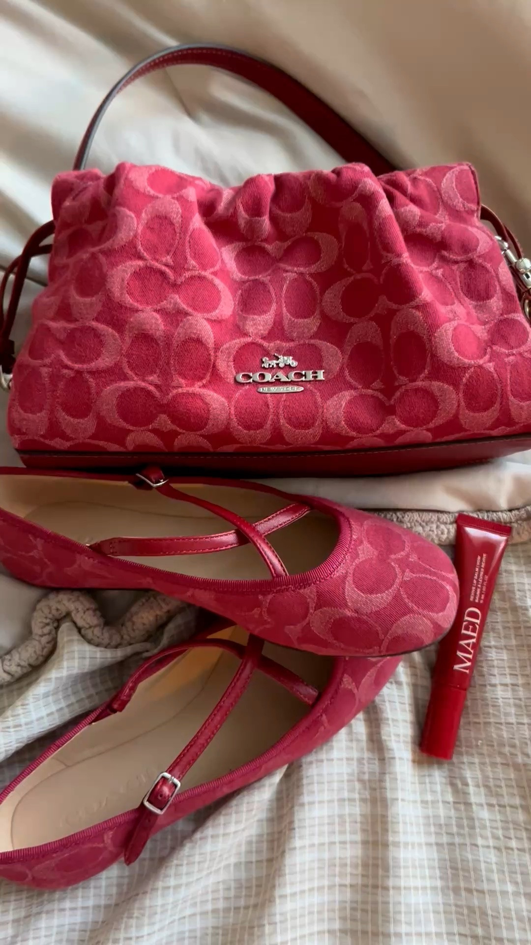 Red Coach Faye Shoulder Bag In Signature Denim and Phoebe Ballet Flat In Signature Denim

#LTKootd #LTKSeasonal #LTKgrwm
