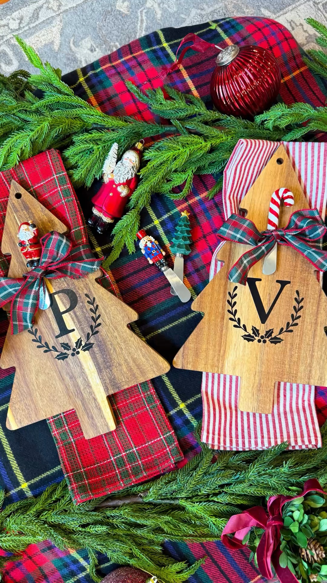 Holiday personalized cutting board idea 🎄Cricut, Christmas gifts, DIY gifting, holiday ideas 🎁

#LTKGiftGuide #LTKHoliday #LTKSeasonal