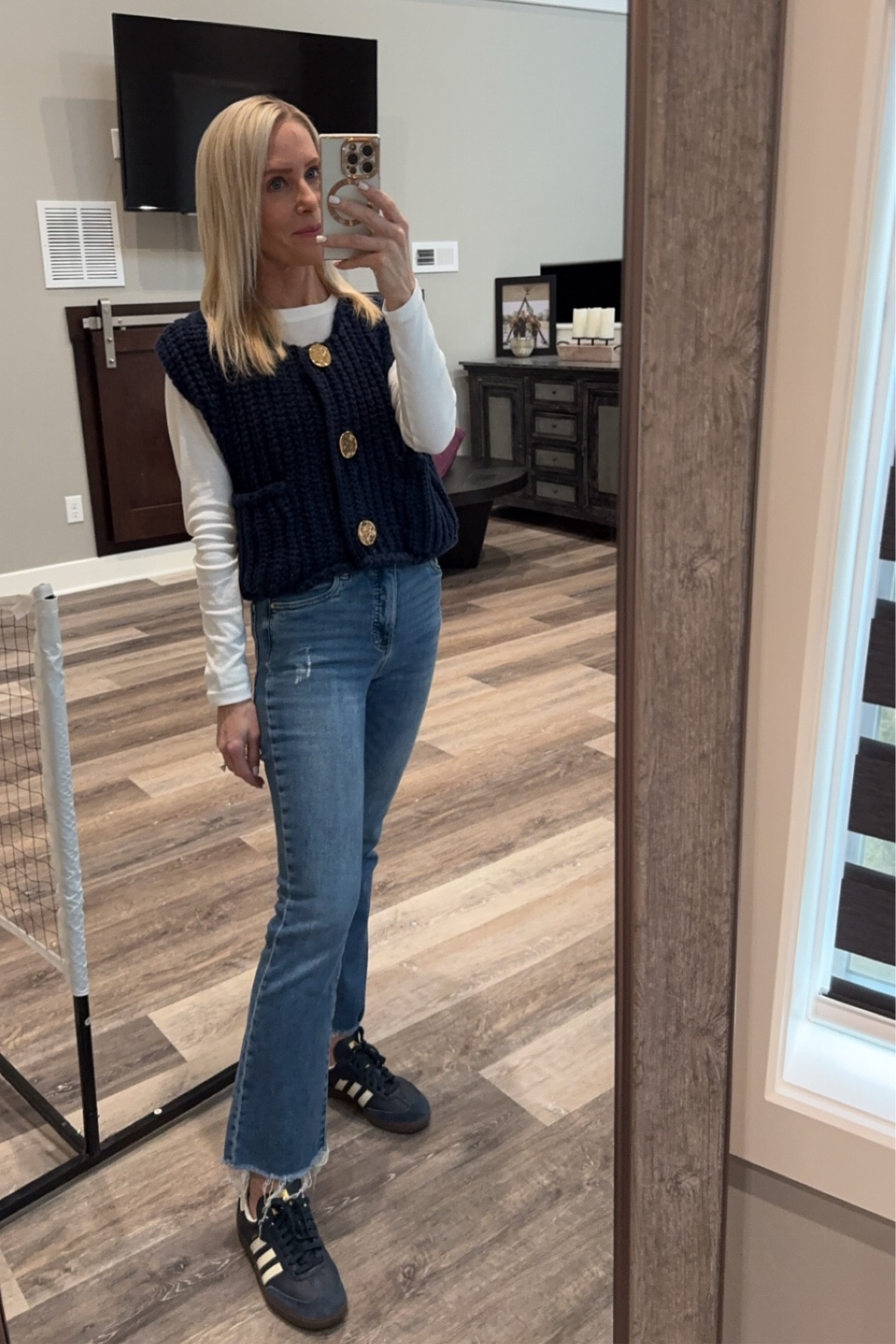Can’t go wrong with Navy 

#springlook #springfashion #womensfashion

#LTKOver40 #LTKFindsUnder100 #LTKActive