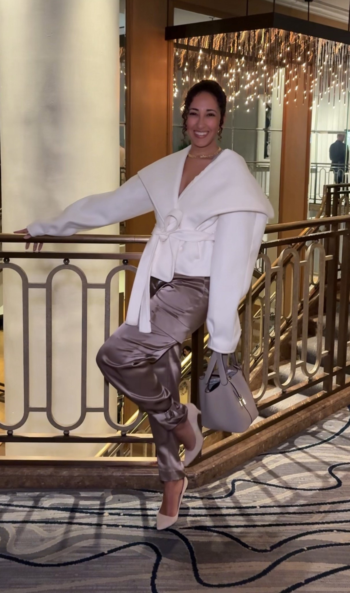Gorgeous, belted, white coat, satin pants, bucket, bag, and my favorite neutral pumps 

#LTKgrwm #LTKOver40 #LTKootd