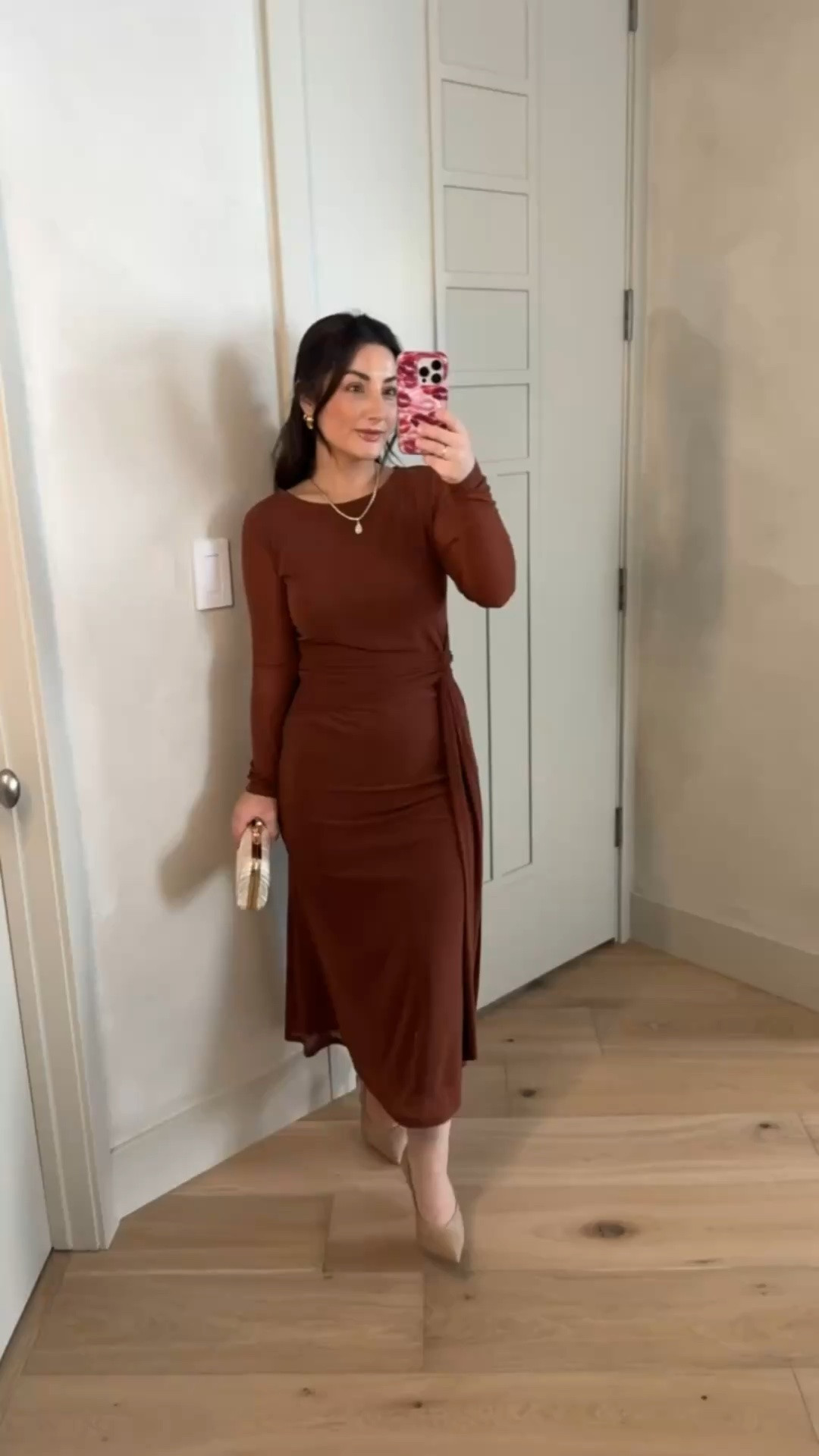 Gorgeous wedding guest dress! Petite friendly! 

I'm in a small
5'0" 140lbs

#LTKgrwm #LTKPetite #LTKWedding