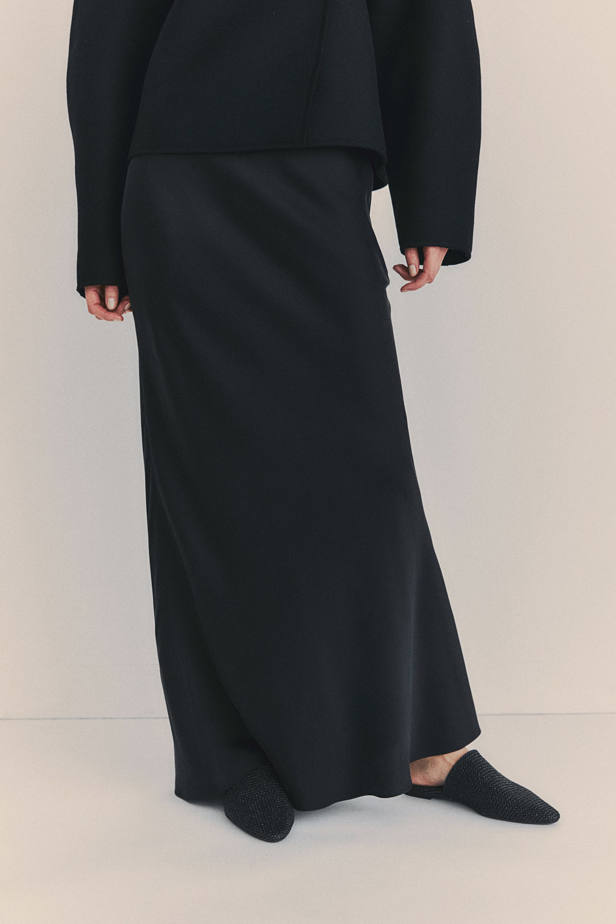 Midi skirt | H&M (UK, MY, IN, SG, PH, TW, HK)