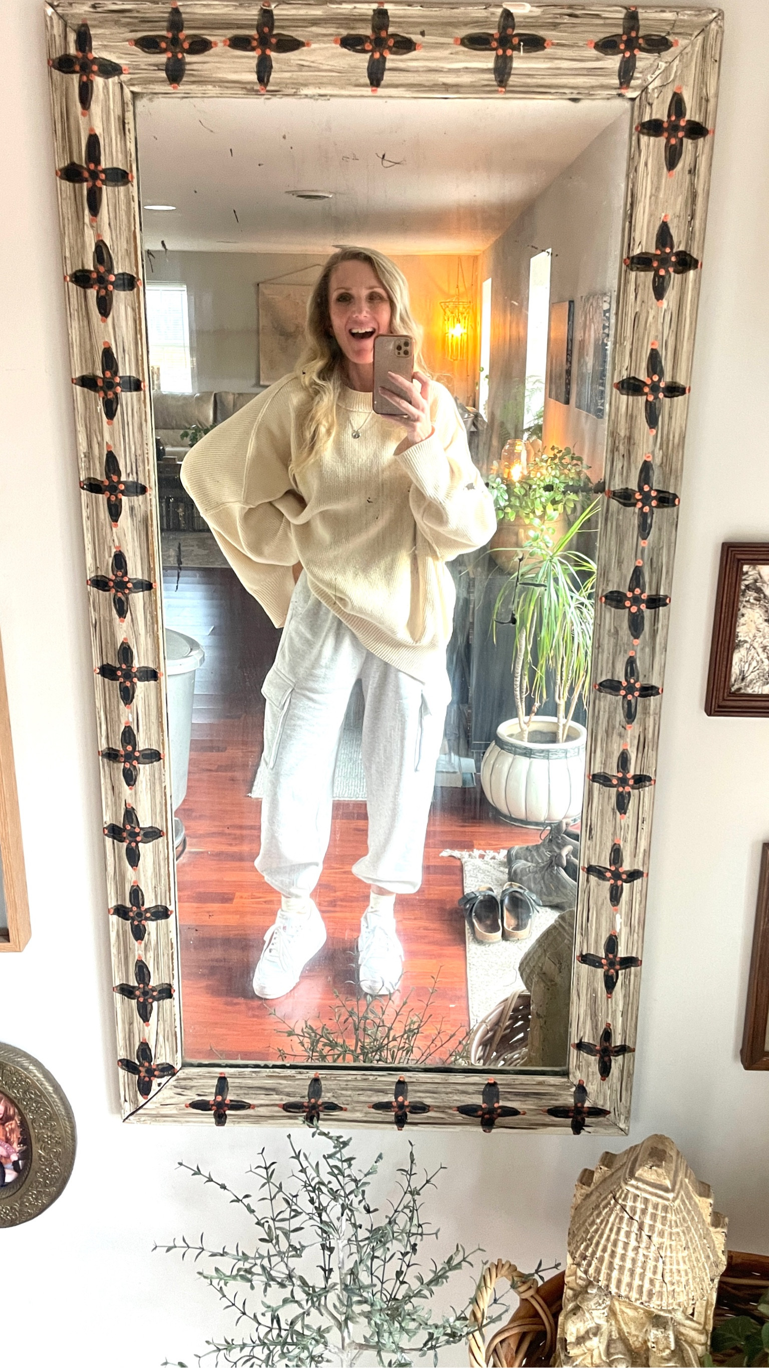 Definitely my favorite joggers lately, annnd it’s finally chilly here! 

Free People || Abercrombie || joggers || Reebok || fall outfits || fall fashion || casual || 

#LTKGiftGuide #LTKSeasonal #LTKover40