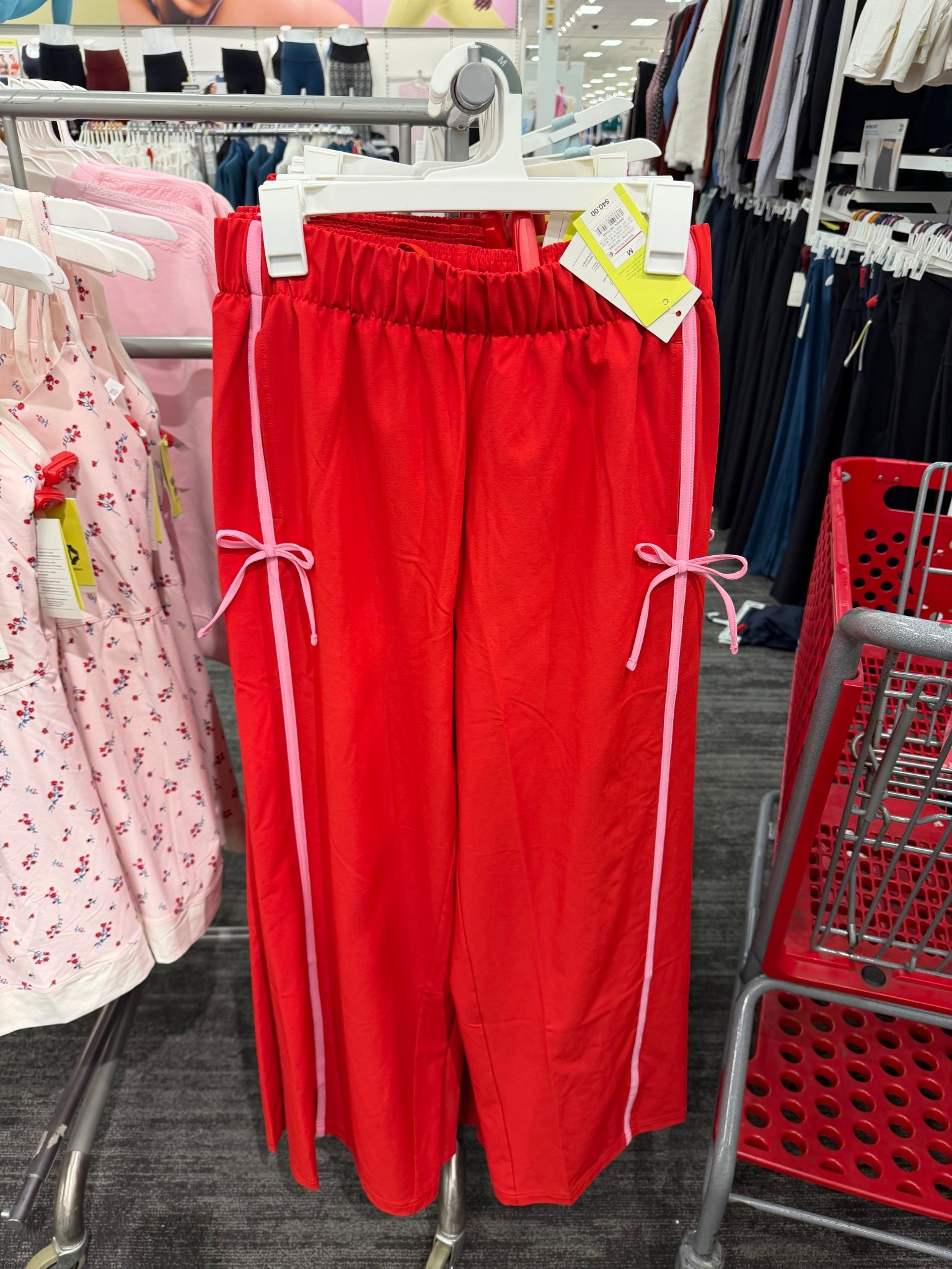 Omg. These pink bow track pants 🎀🎀

#LTKootd #LTKmomlife #LTKfitnessgoals