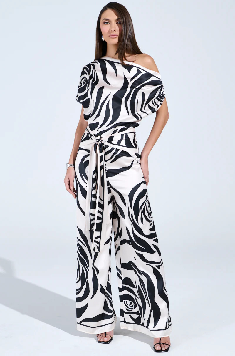 KEEP LOOKING ABSTRACT JUMPSUIT | AKIRA