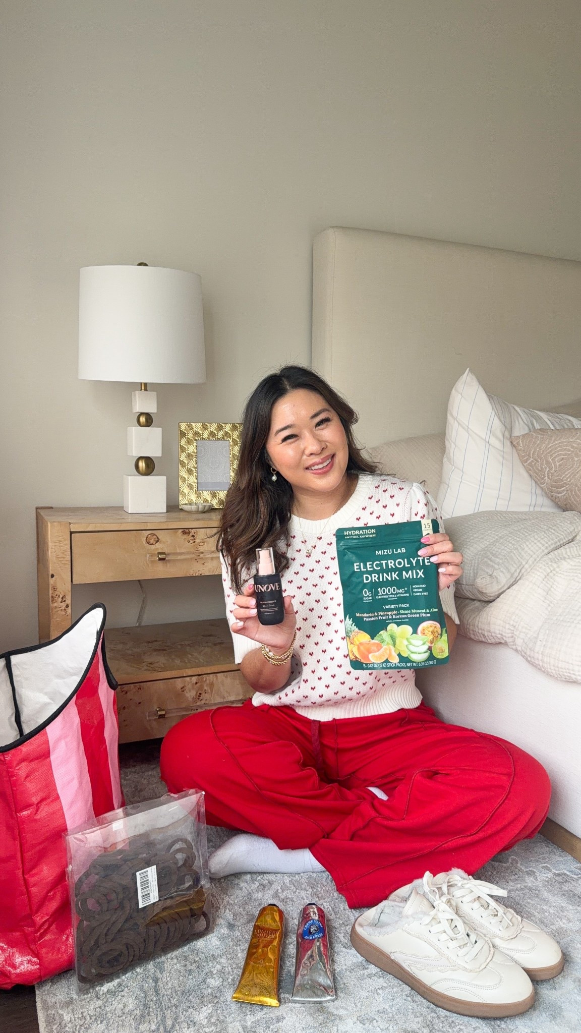 Sandy’s Saturday Six! 6 things I am absolutely loving right now!!!
Hair oil // Sneaker mules // hair tie // electrolytes // heart sweater // hand cream