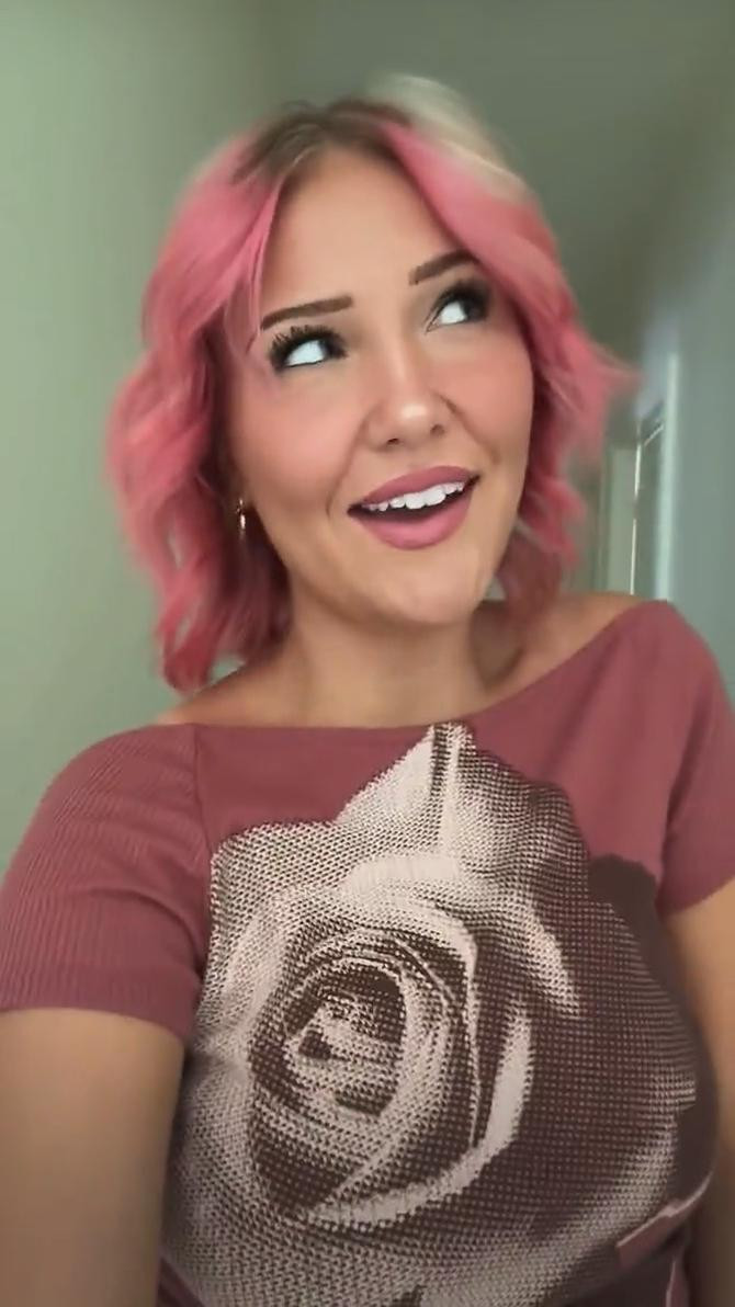 SaiDee’s glowy summer skincare & makeup routine 💓✨ Plus the cutest pink hair dye!!

#LTKSummerEdit #LTKFindsUnder50 #LTKBeauty