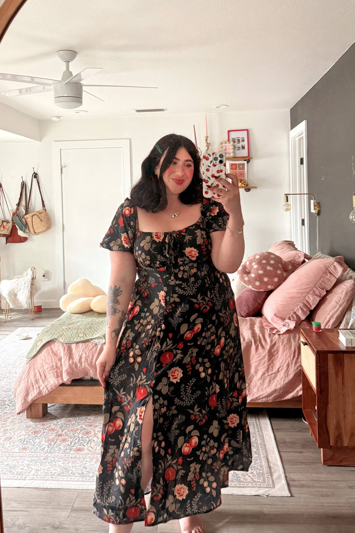 This dress is sooo cute and $35! I’m in the 1x, I’d say it runs on the smaller sidee