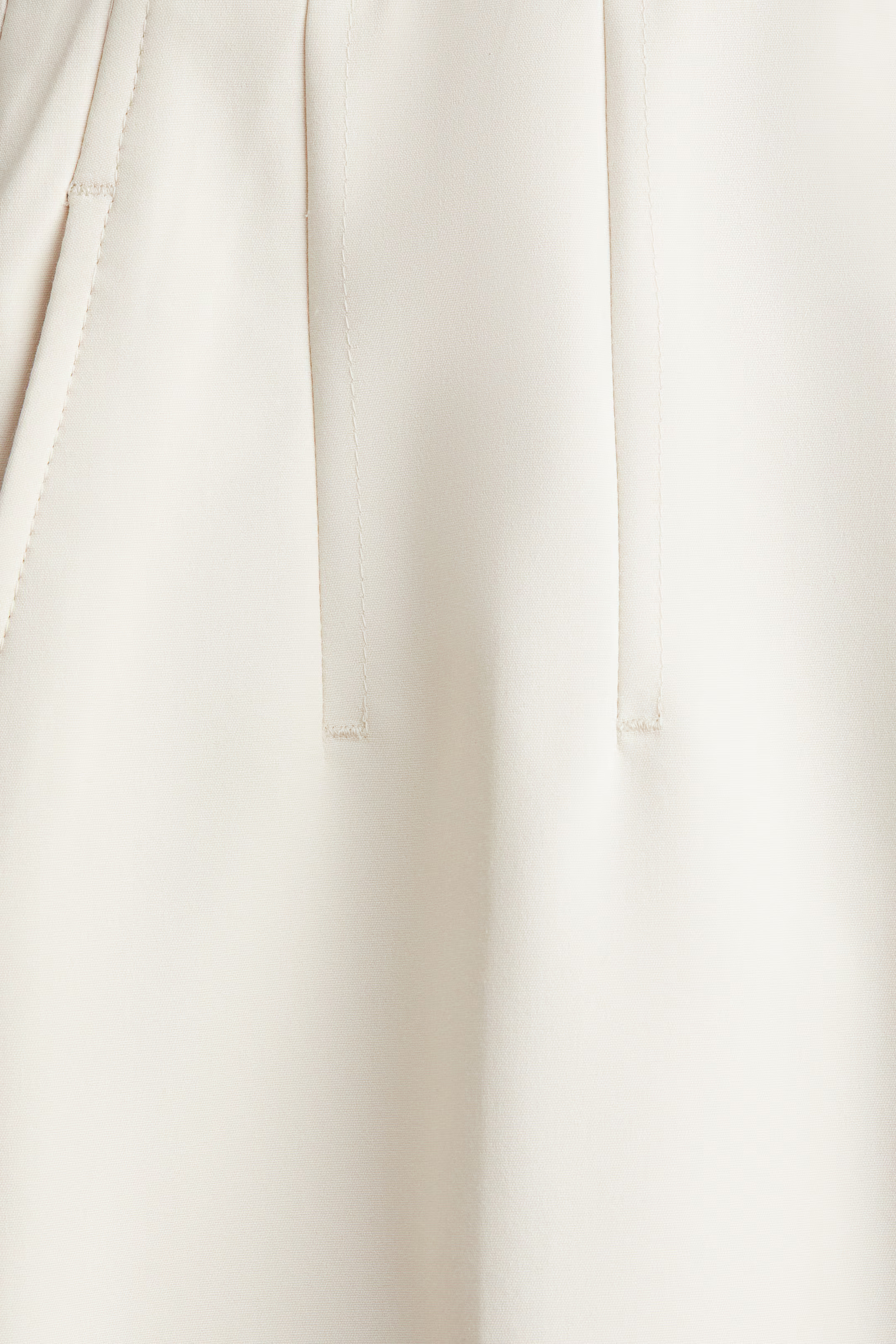 Culotte mit Abnähern - Cremefarben - Ladies | H&M DE | H&M (DE, AT, CH, NL, FI)