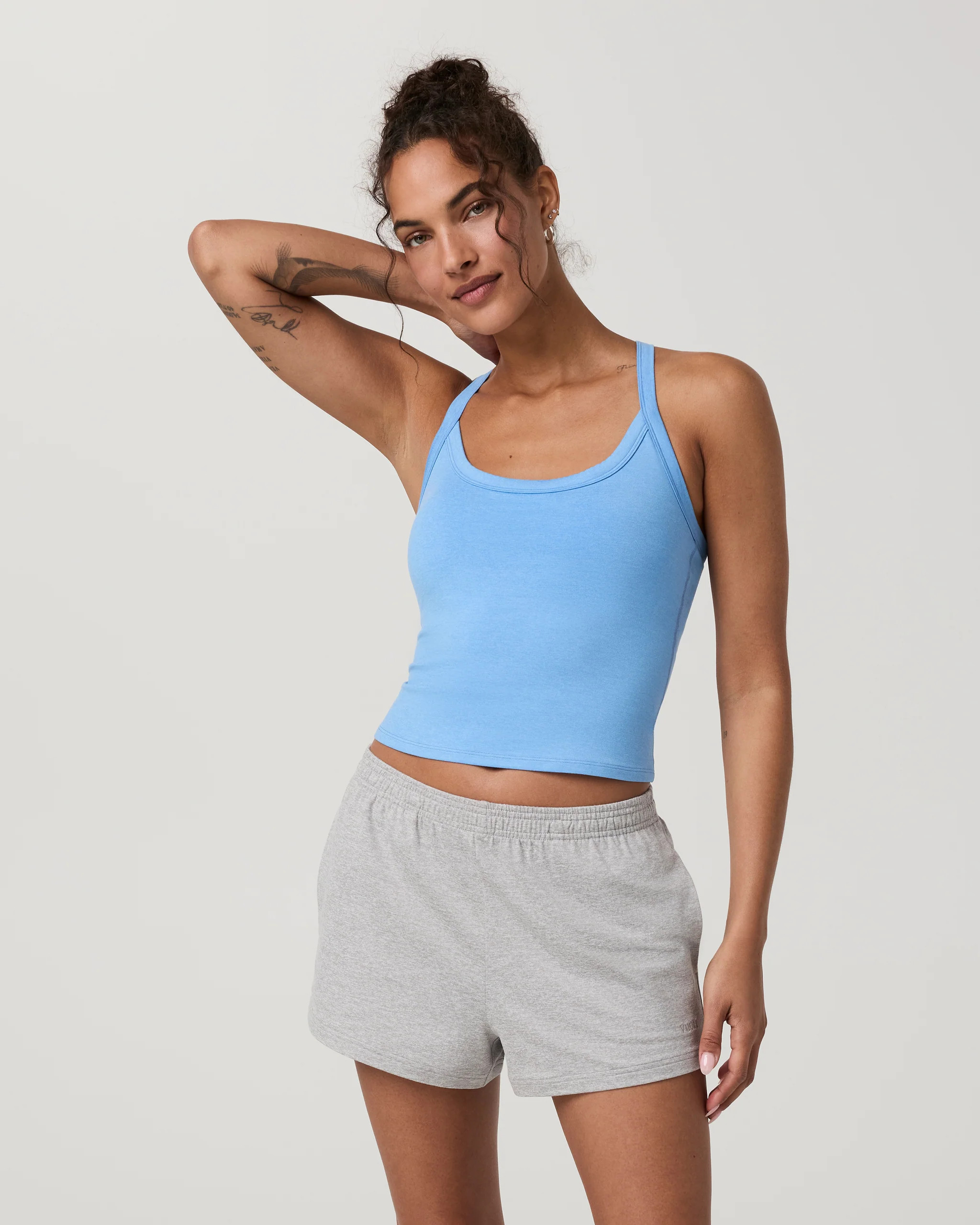 Vuori Halo Cross Back Tank Top | Oasis Blue Heather | XXS | Vuori Clothing (US & Canada)