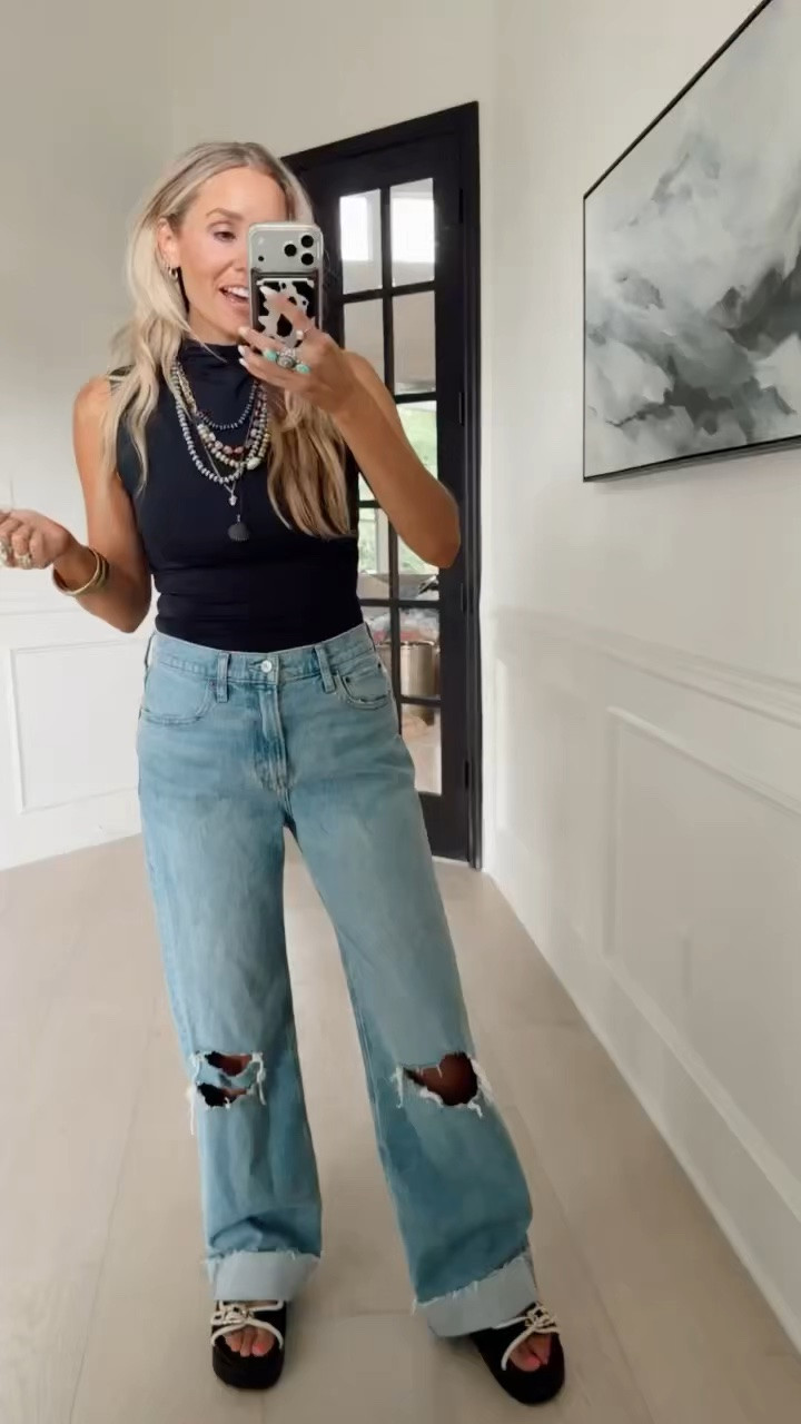 🤍 SALE 20-40% off
almost everything at Abercrombie!!
Use code: AFSUMMER for an EXTRA 15% off

These braless tank tops are a game changer for summertime. One less layer to worry about

I'm wearing my tts (small // 27) in both.
5'5" // 120 Ibs

#LTKSaleAlert #LTKgrwm
#LTKootd