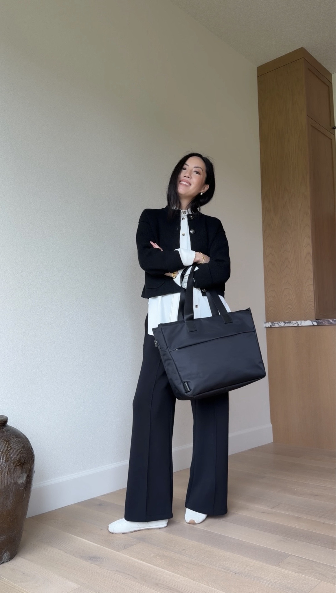 Work bag linked here!

#classicstyle
#officeoutfit
#springoutfit
#springjacket
#officepurse

#LTKootd #LTKWorkwear #LTKSaleAlert